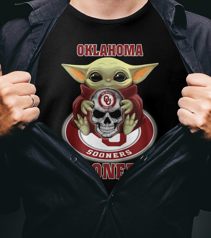 Oklahoma Sooners Baby Yoda Holding Skull T-Shirt