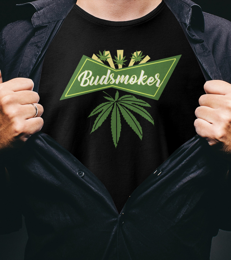 Budsmoker Cannabuds Green Leaf Banner T-Shirt