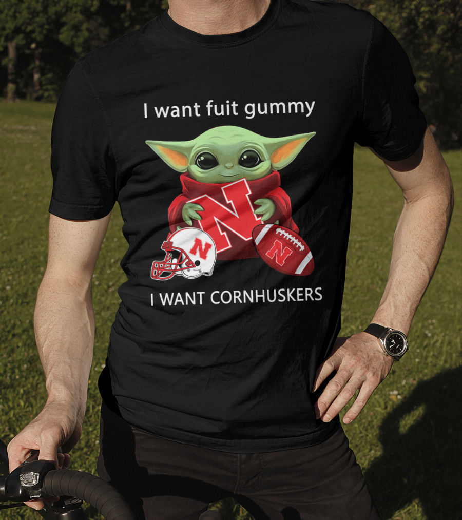 I Want Fuit Gummy I Want Cornhuskers Yoda With Nebraska Football Helmet And Ball T-Shirt