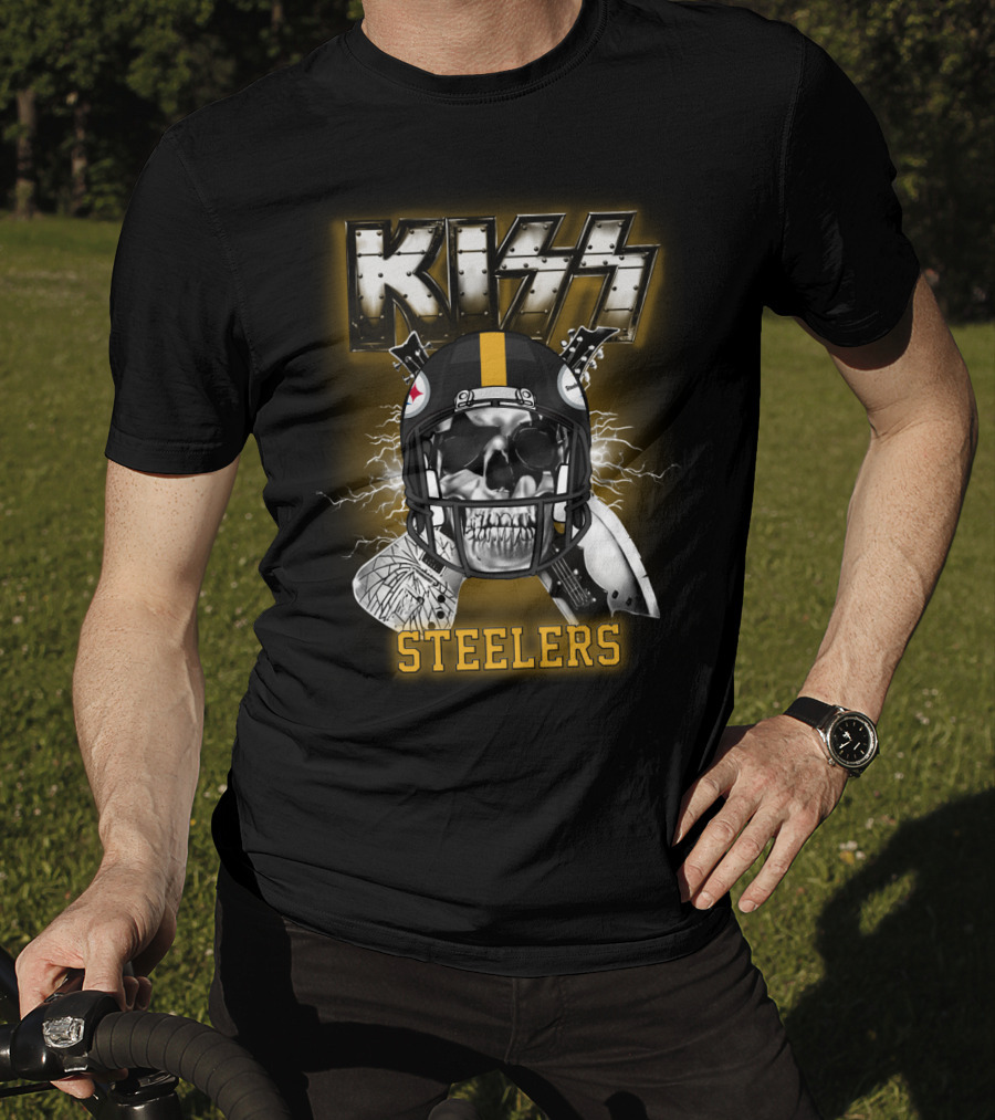 Kiss Steelers Skull Helmet T-Shirt
