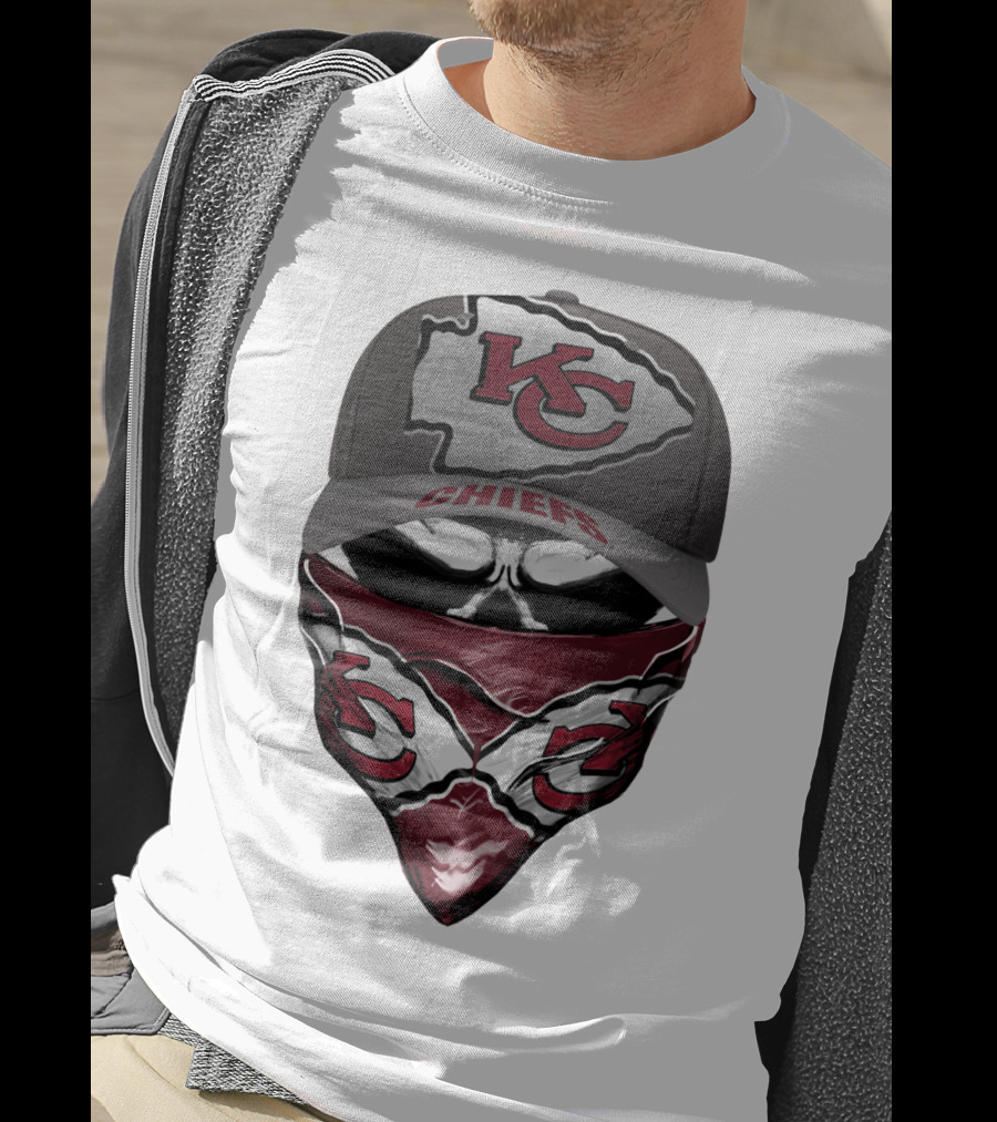 KANSAS CITY CHIEFS KC Logo Hat And Bandana Combo T-Shirt