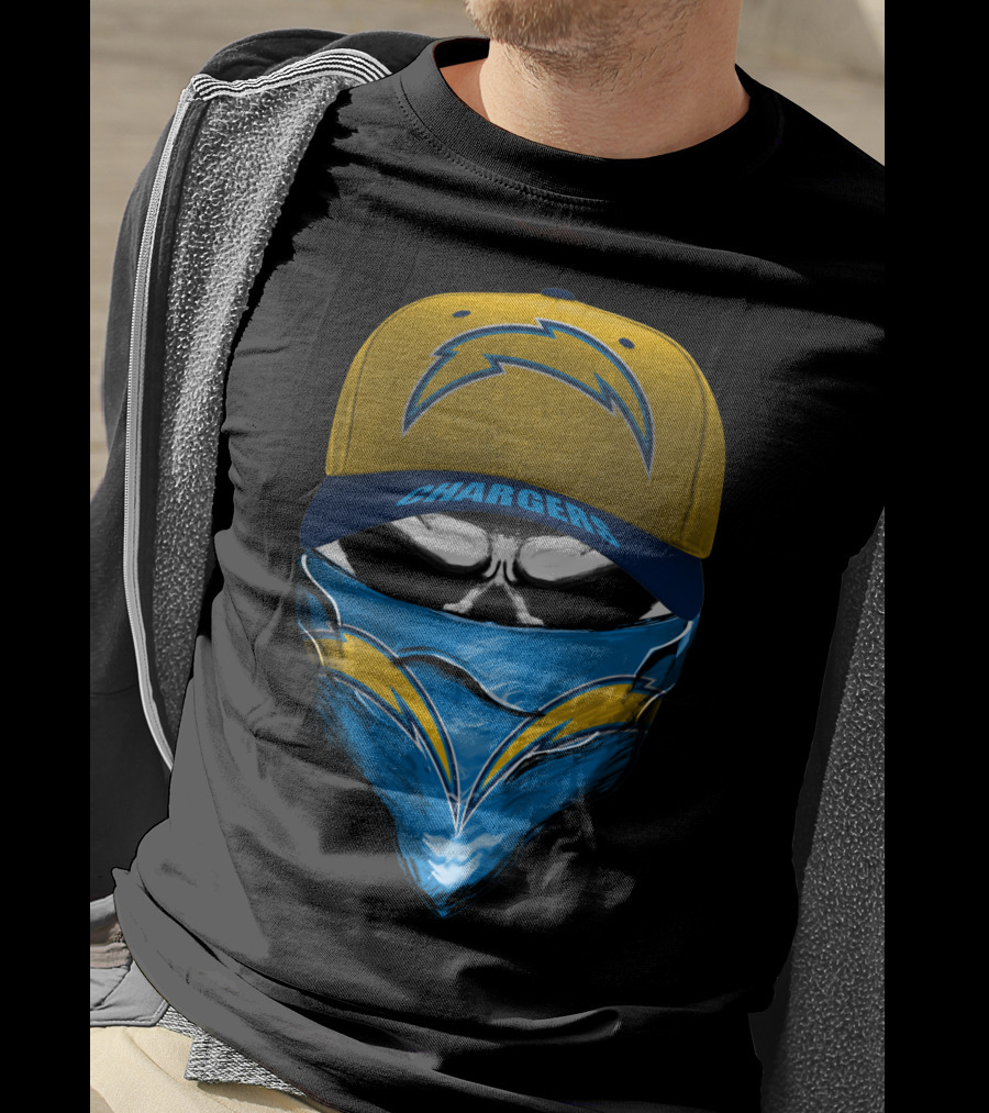Los Angeles Chargers Skull Hat And Bandana T-Shirt