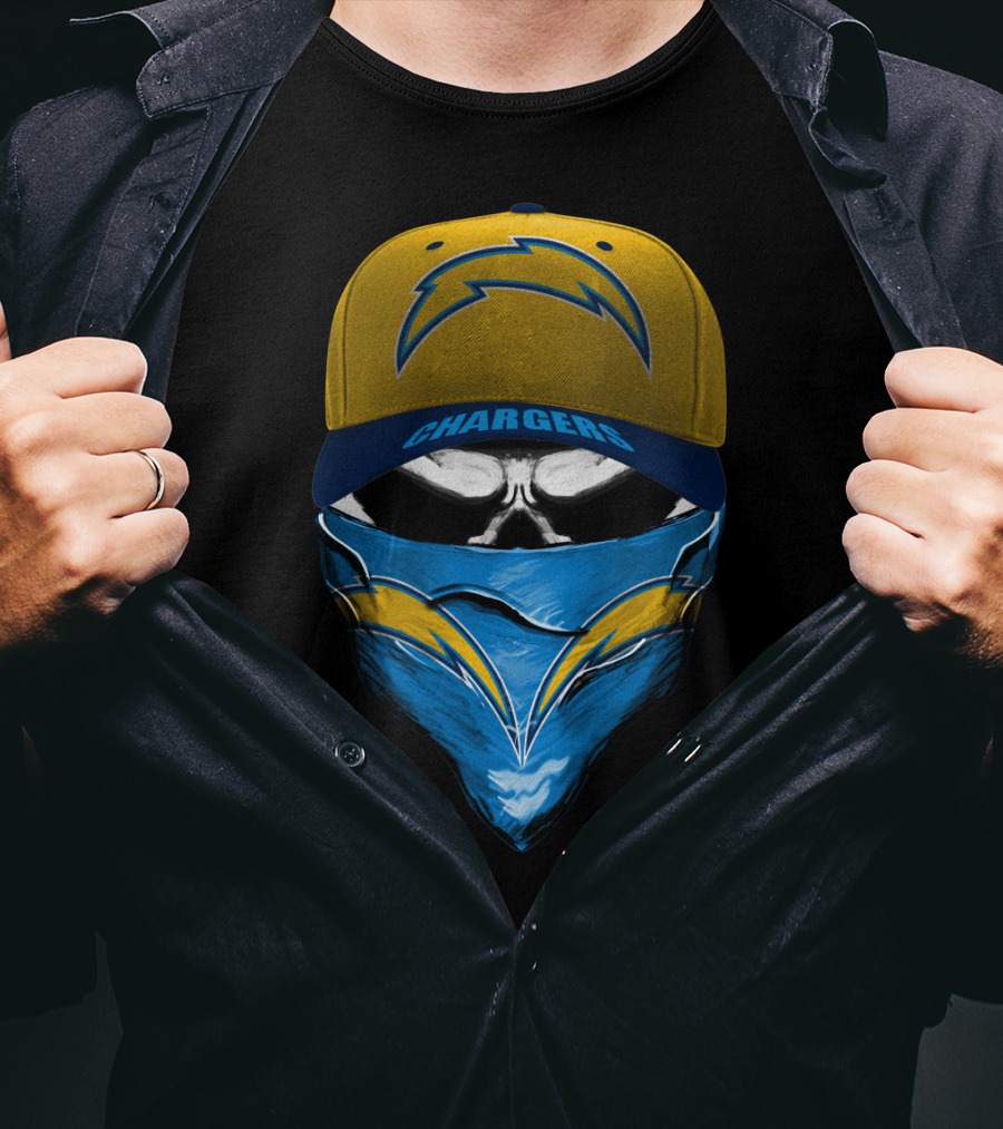 Los Angeles Chargers Skull Hat And Bandana T-Shirt