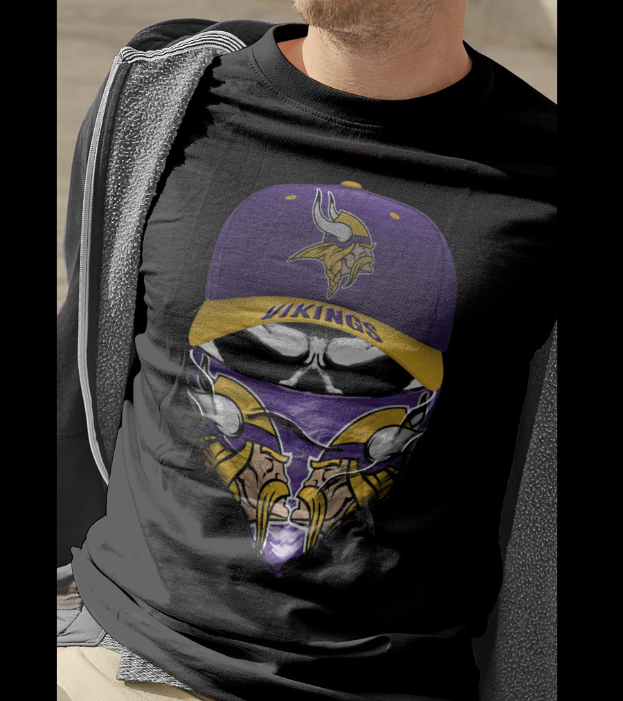 MINNESOTA VIKINGS VIKINGS Purple Hat With Viking Logo And Mask T-Shirt