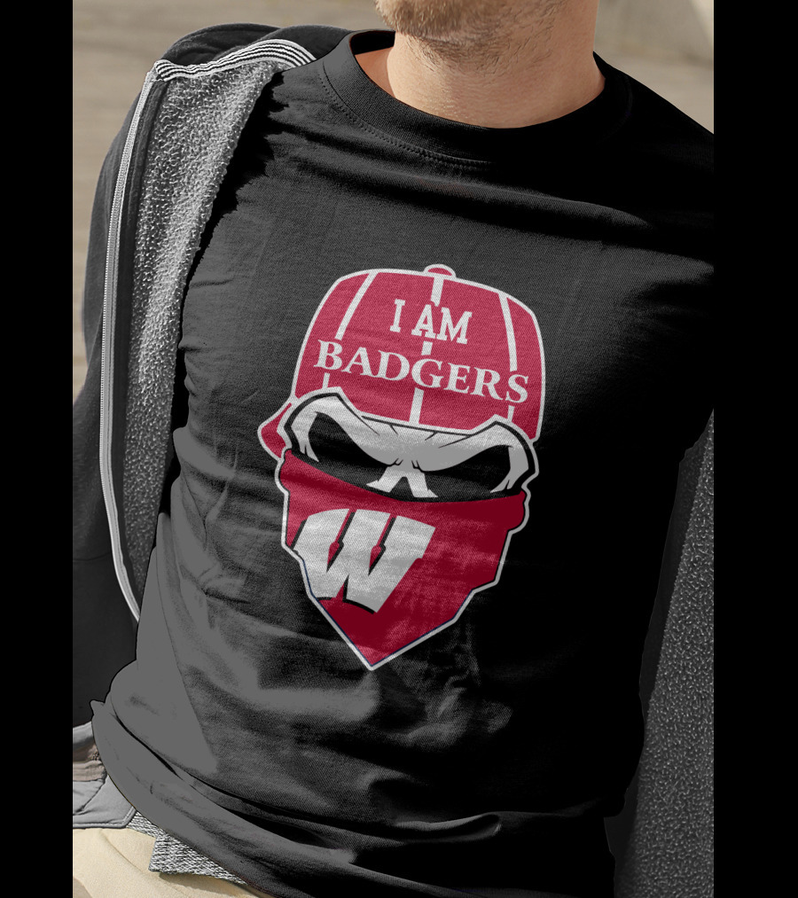 I Am Badgers Wisconsin Skull W T-Shirt