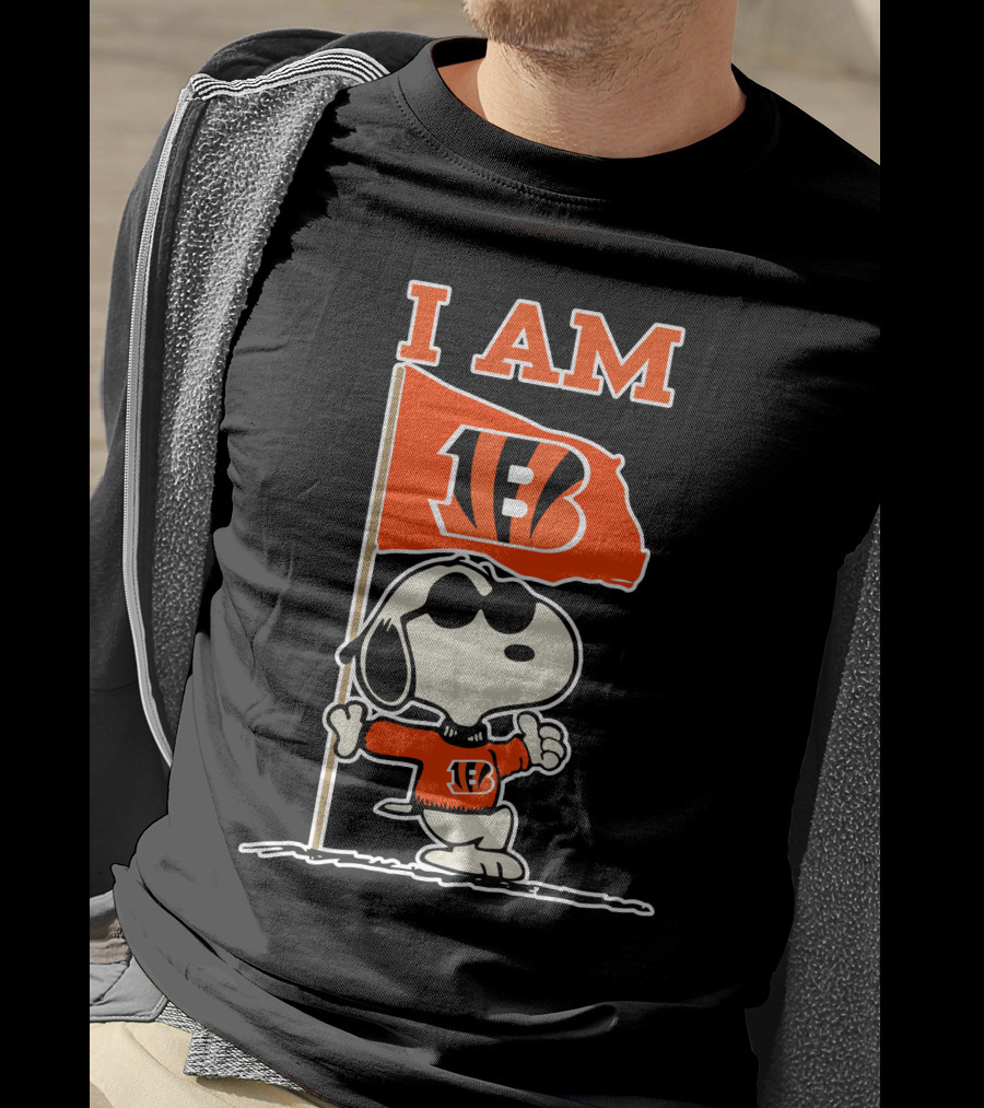 I Am Cincinnati Bengals Snoopy Flag T-Shirt