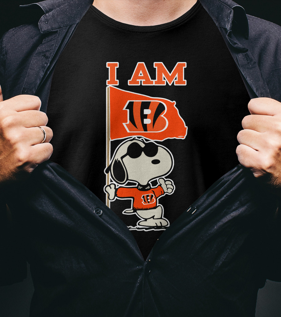 I Am Cincinnati Bengals Snoopy Flag T-Shirt