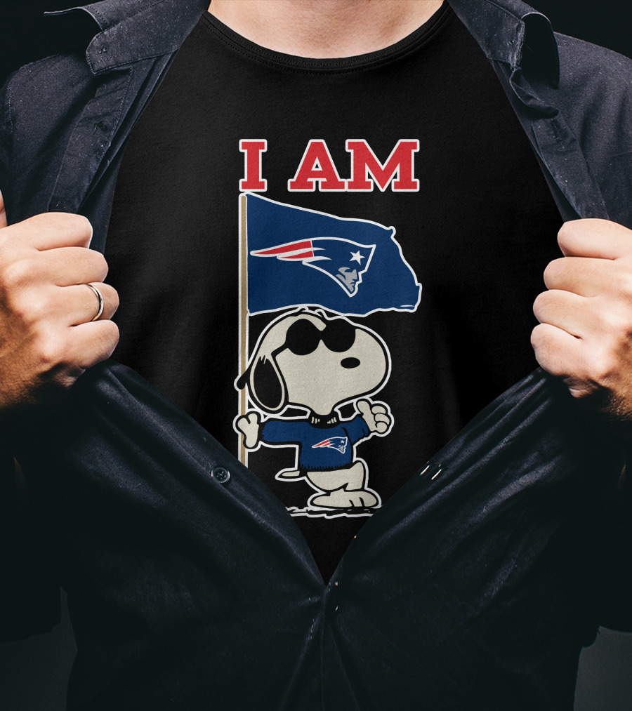 I Am New England Patriots Snoopy Flag T-Shirt