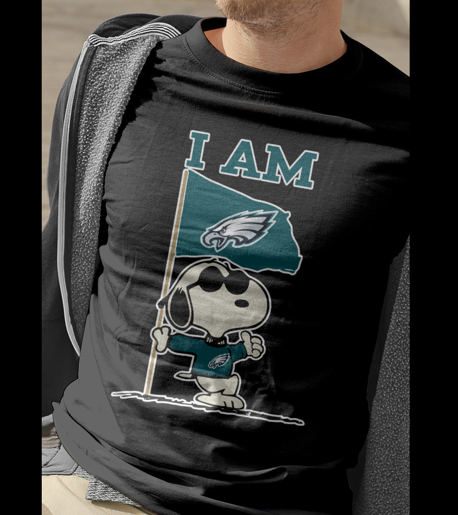 I Am Philadelphia Eagles Snoopy Flag T-Shirt
