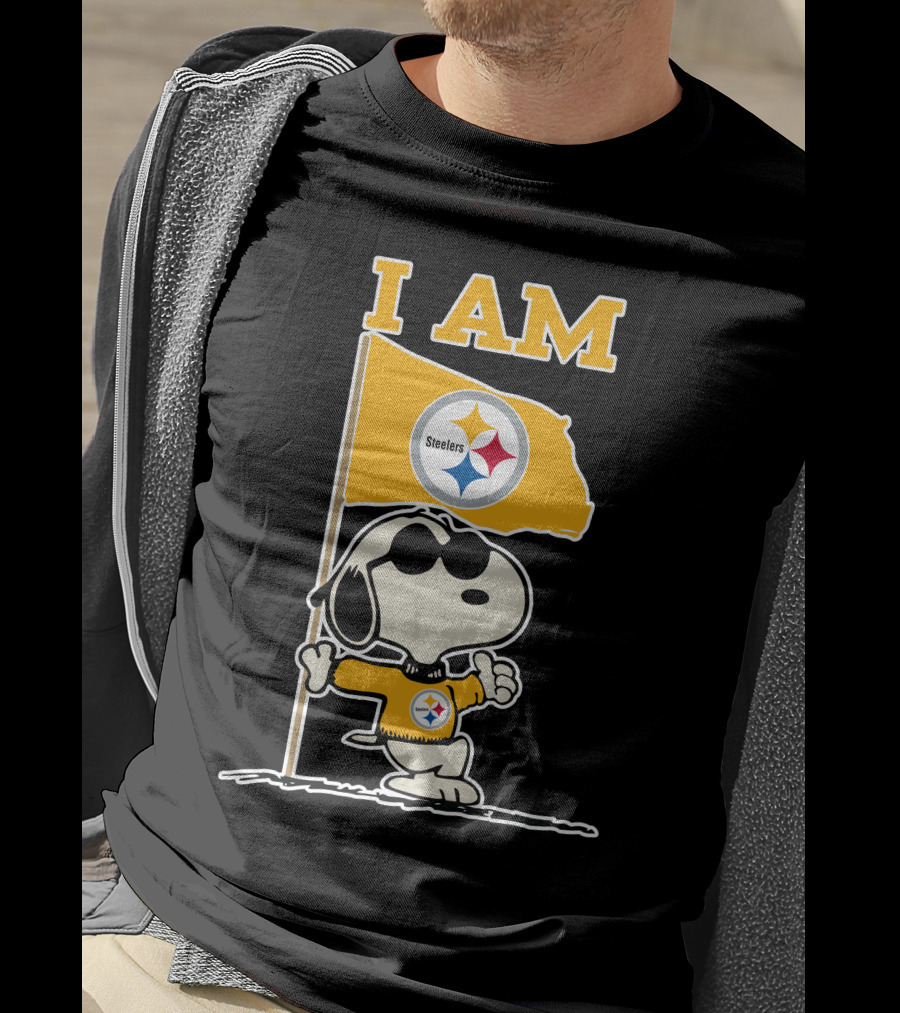 I Am Pittsburgh Steelers Snoopy Flag T-Shirt