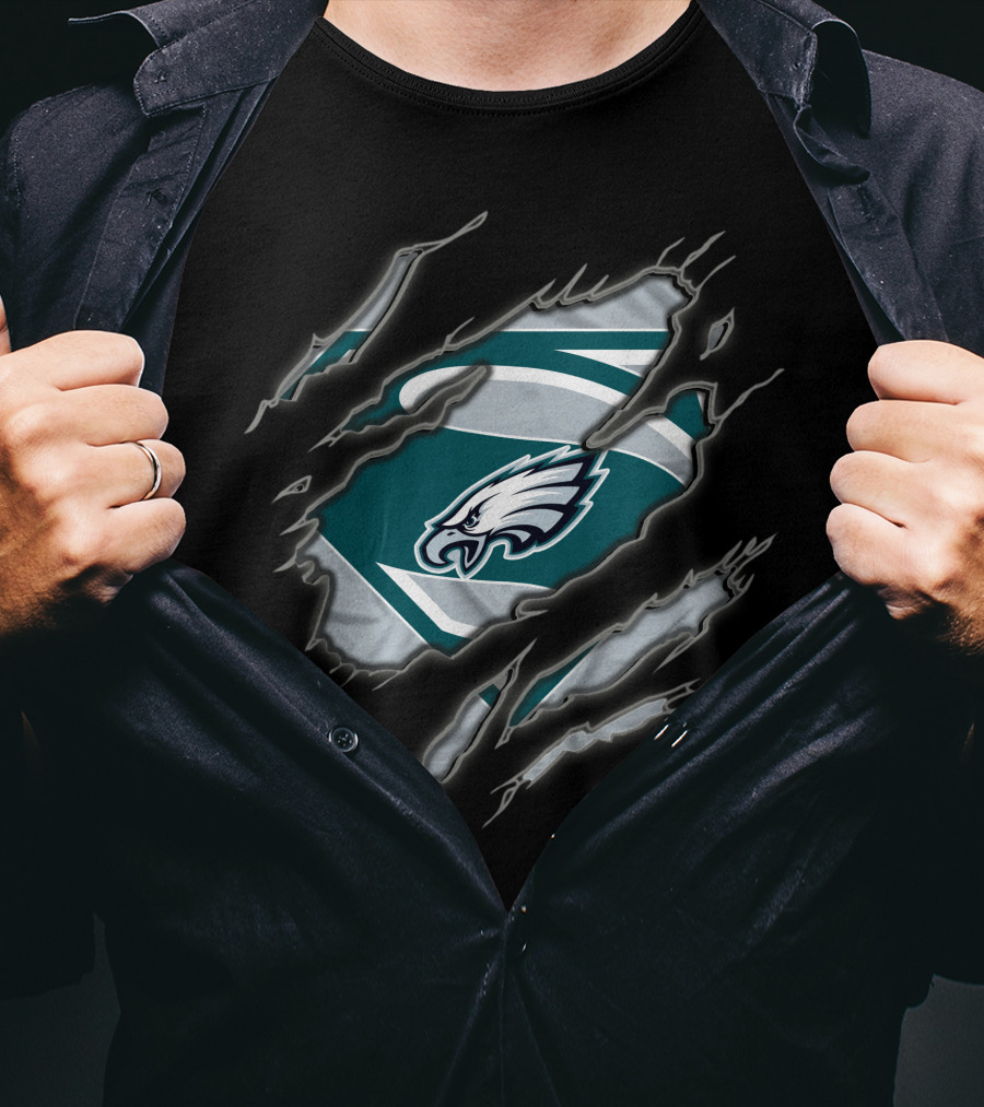 Philadelphia Eagles Logo Superman Style Rip Effect T-Shirt