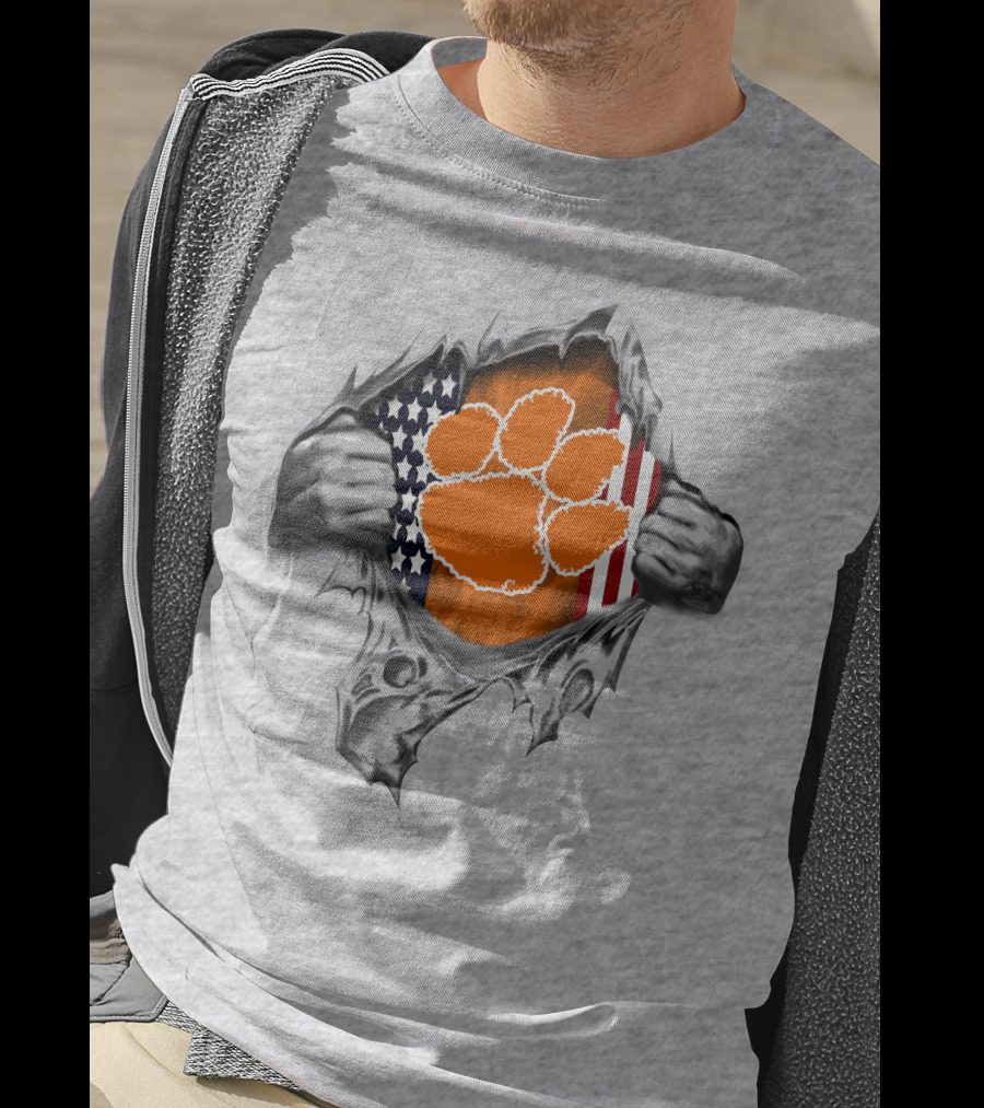 Clemson Tigers Paw Logo With American Flag T-Shirt