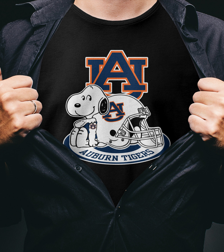 Auburn Tigers Snoopy Au Football Helmet T-Shirt