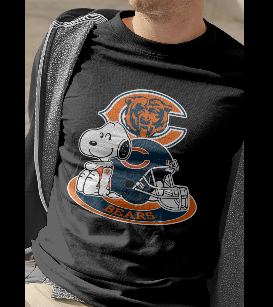 Chicago Bears Snoopy Bear Helmet T-Shirt