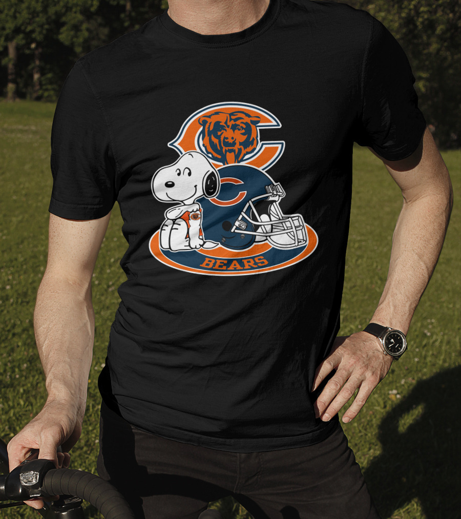 Chicago Bears Snoopy Bear Helmet T-Shirt