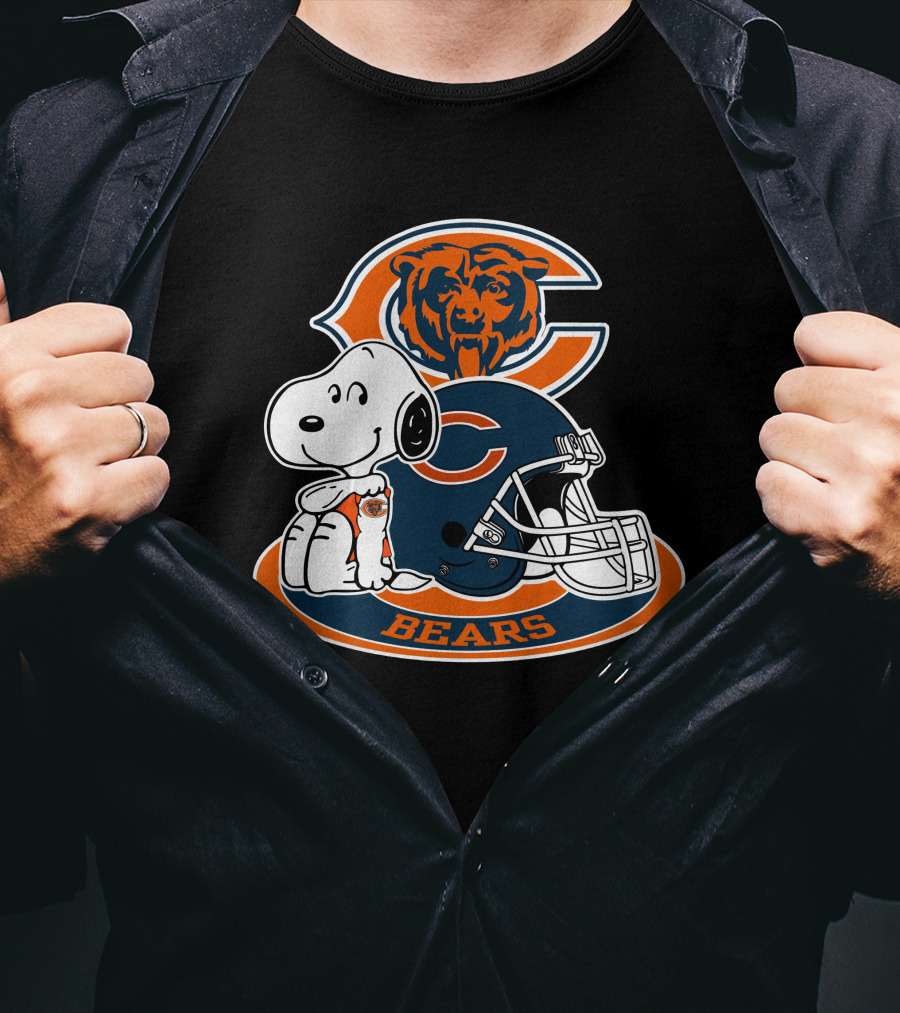 Chicago Bears Snoopy Bear Helmet T-Shirt