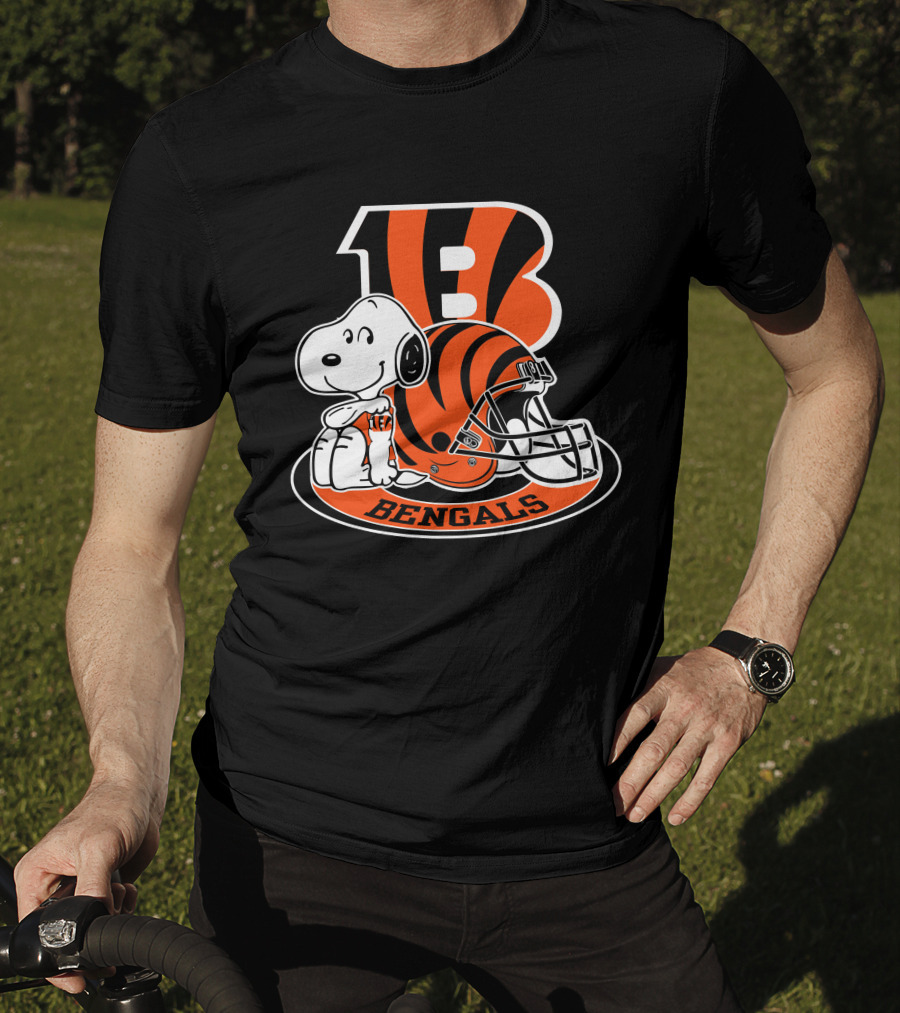 Cincinnati Bengals Snoopy Football Helmet Number One Fan T-Shirt