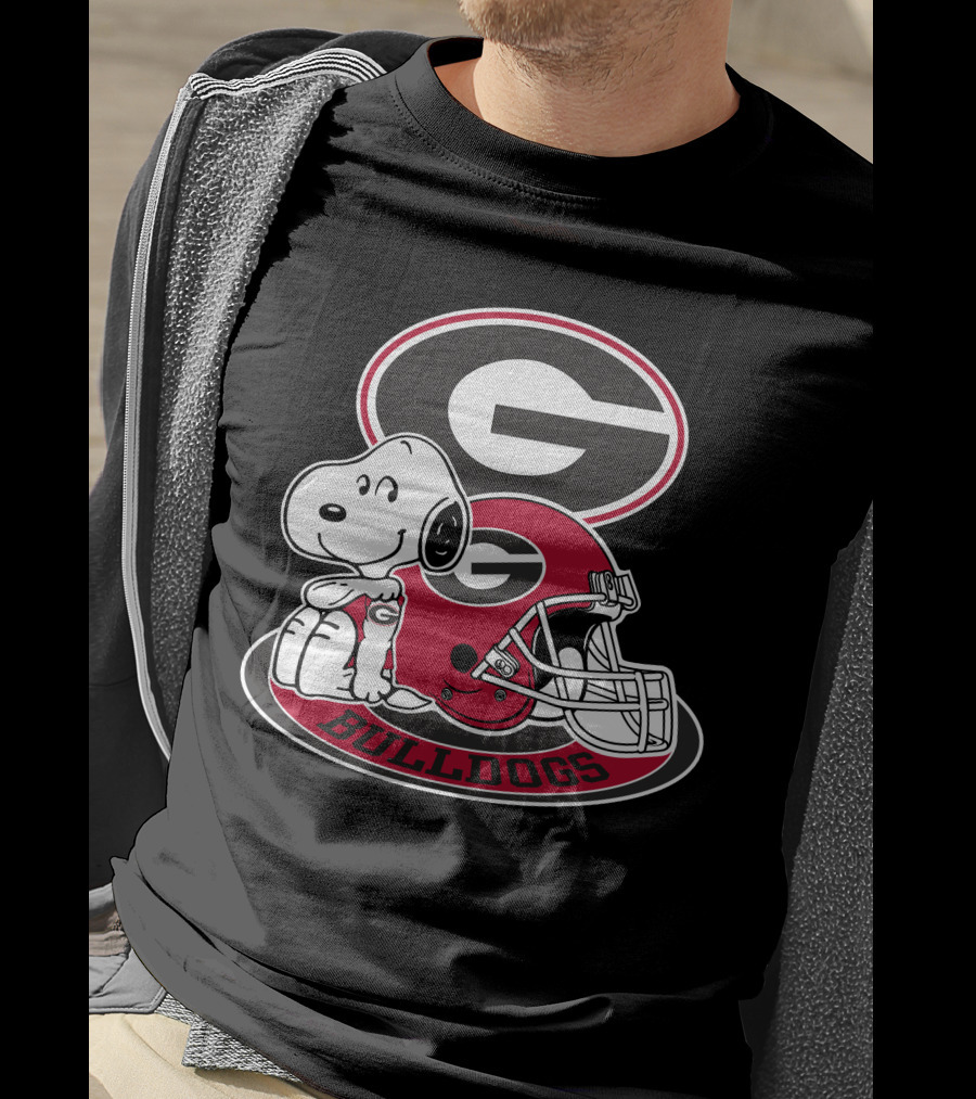 Georgia Bulldogs Snoopy Football Helmet T-Shirt