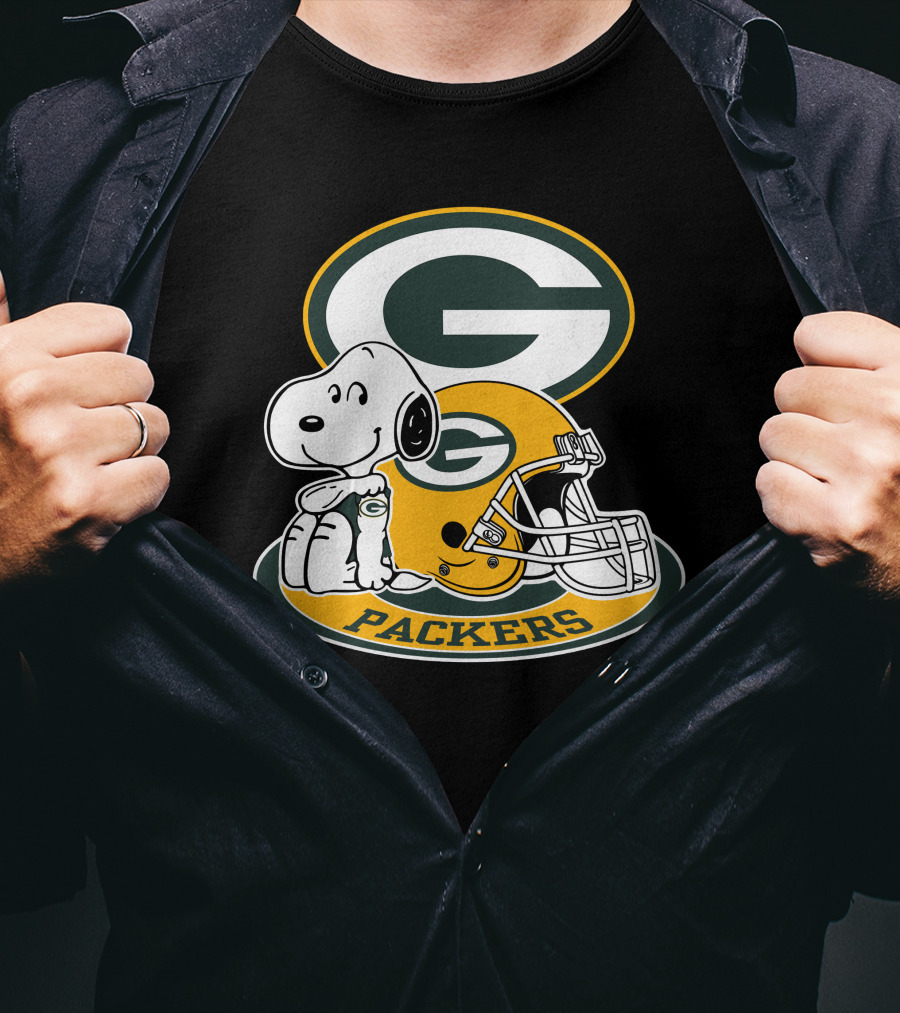 Green Bay Packers Snoopy Helmet T-Shirt