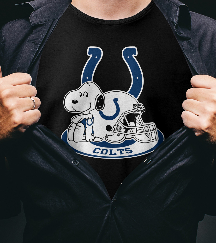 Indianapolis Colts Snoopy With Helmet And Horseshoe T-Shirt