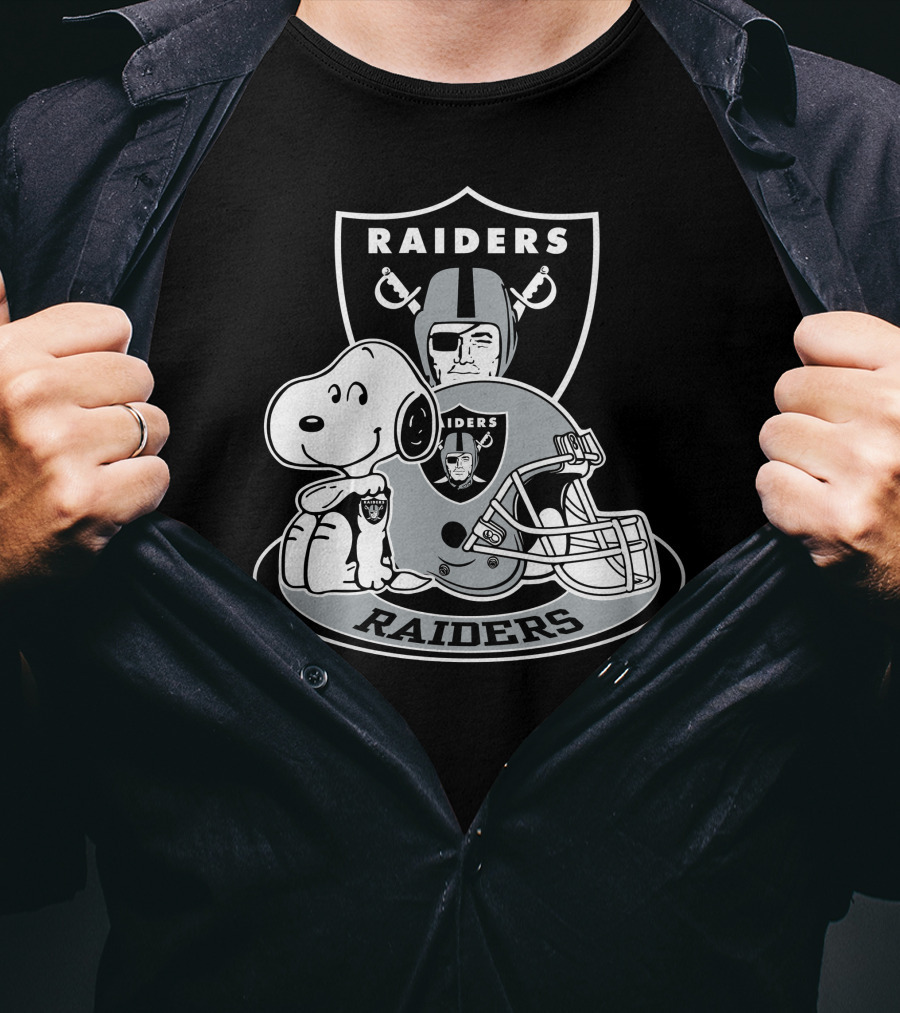 Las Vegas Raiders Snoopy Helmet And Shield T-Shirt