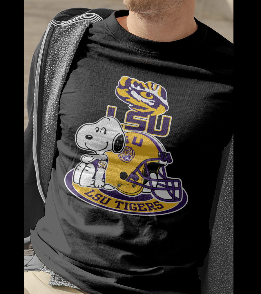 Lsu Tigers Snoopy Football Helmet T-Shirt