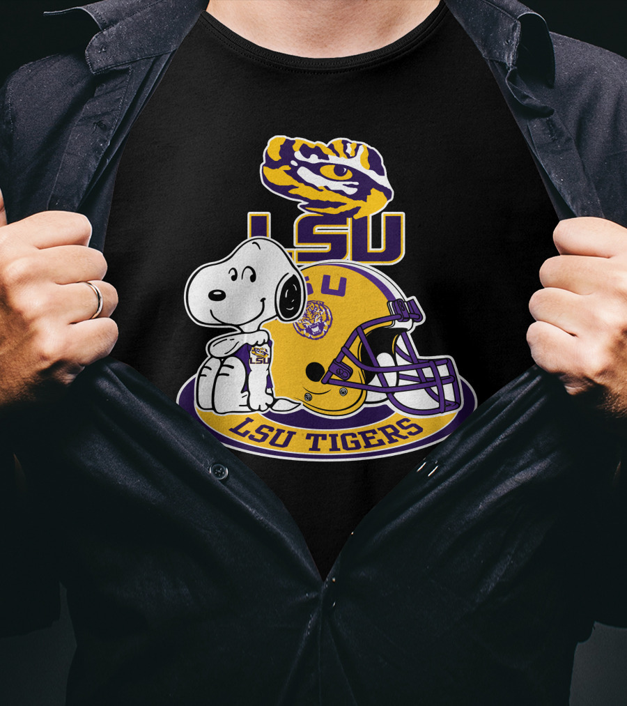 Lsu Tigers Snoopy Football Helmet T-Shirt