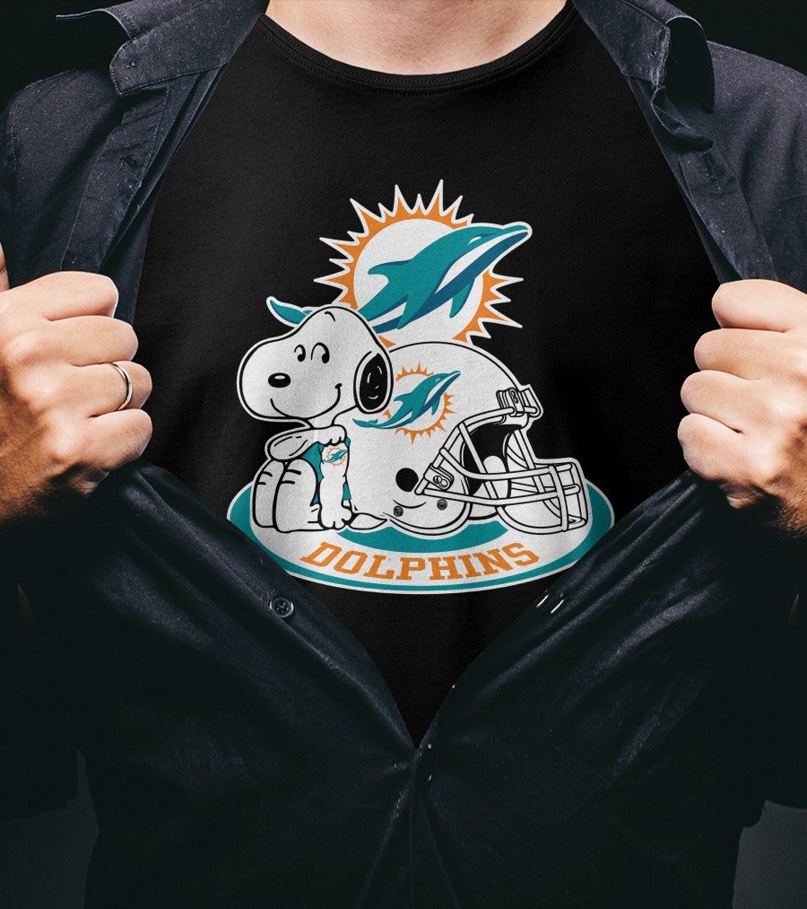 Miami Dolphins Snoopy Helmet Logo With Peanuts Character T-Shirt