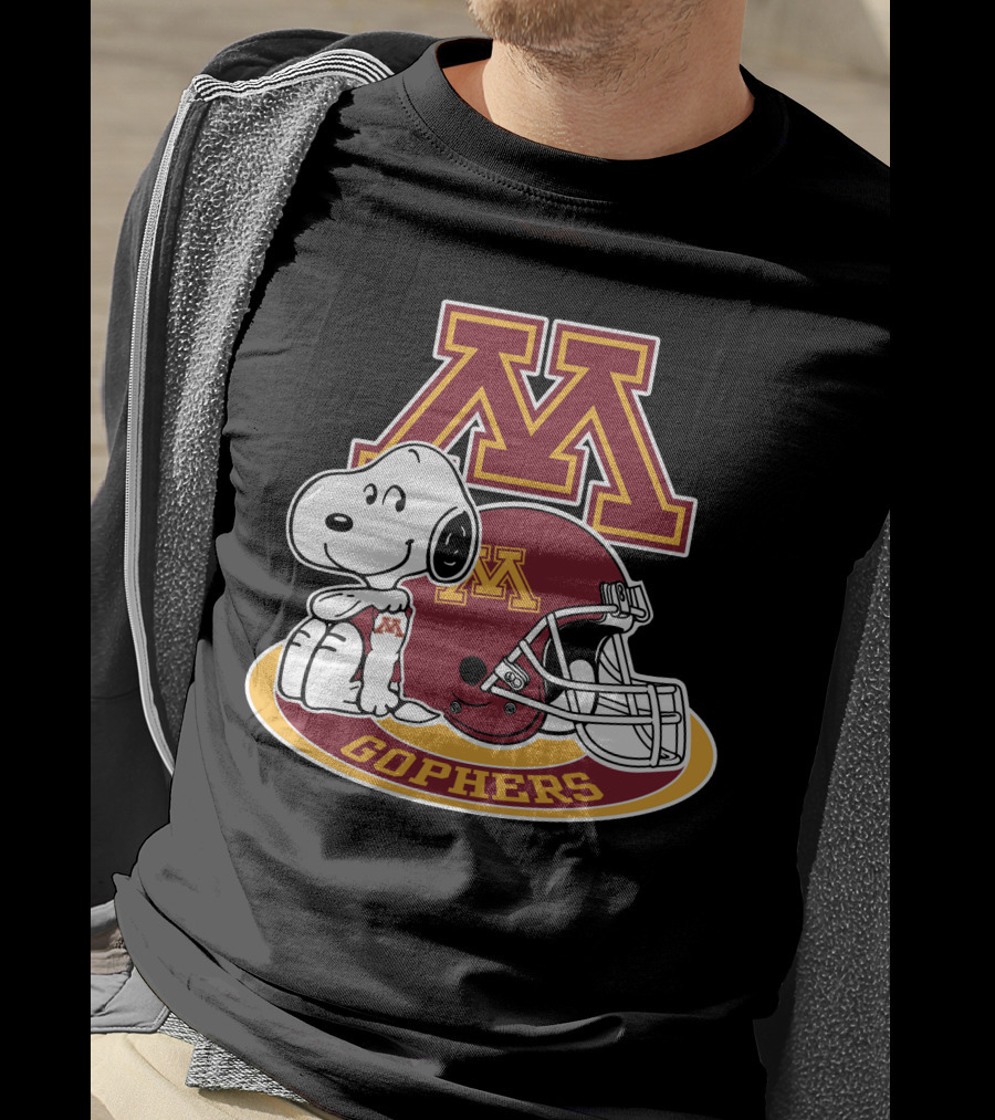 Minnesota Golden Gophers Snoopy Helmet T-Shirt