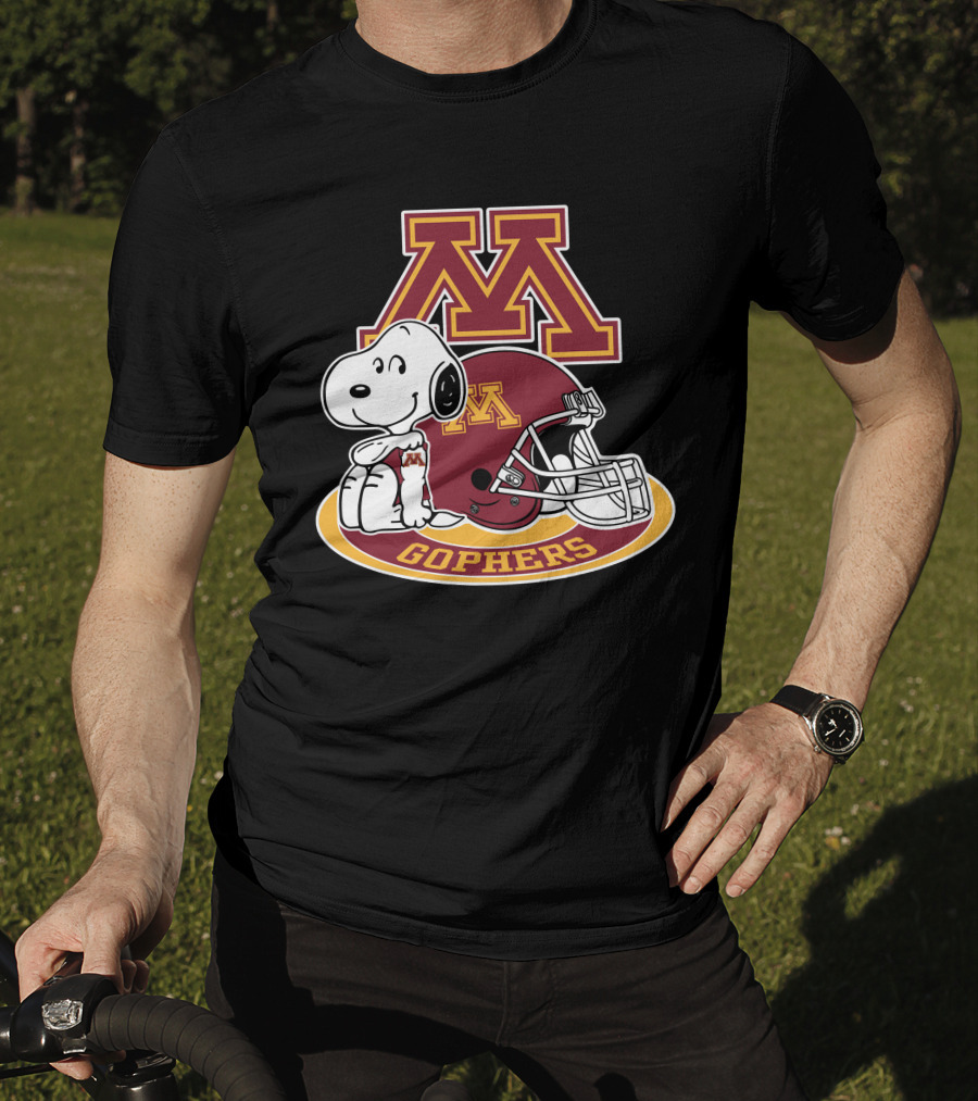 Minnesota Golden Gophers Snoopy Helmet T-Shirt