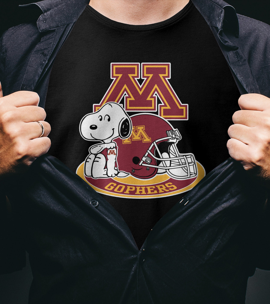 Minnesota Golden Gophers Snoopy Helmet T-Shirt