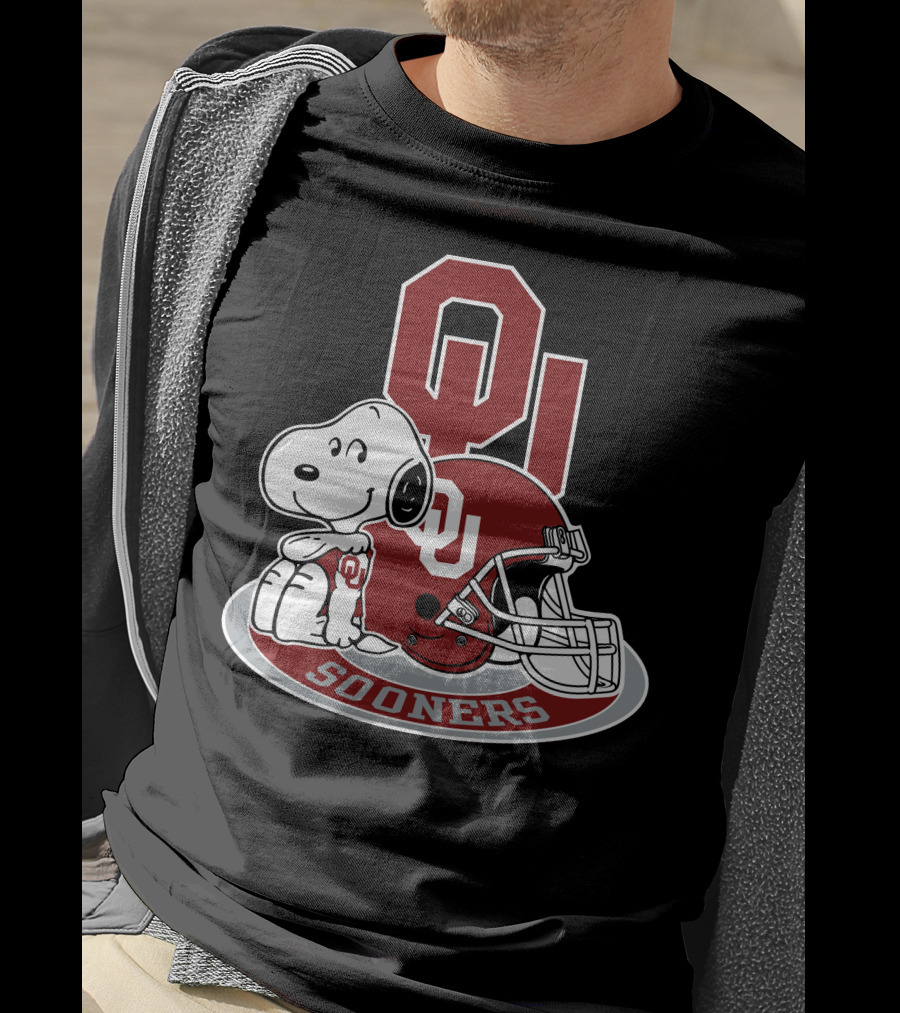 Oklahoma Sooners Snoopy Ou Helmet T-Shirt