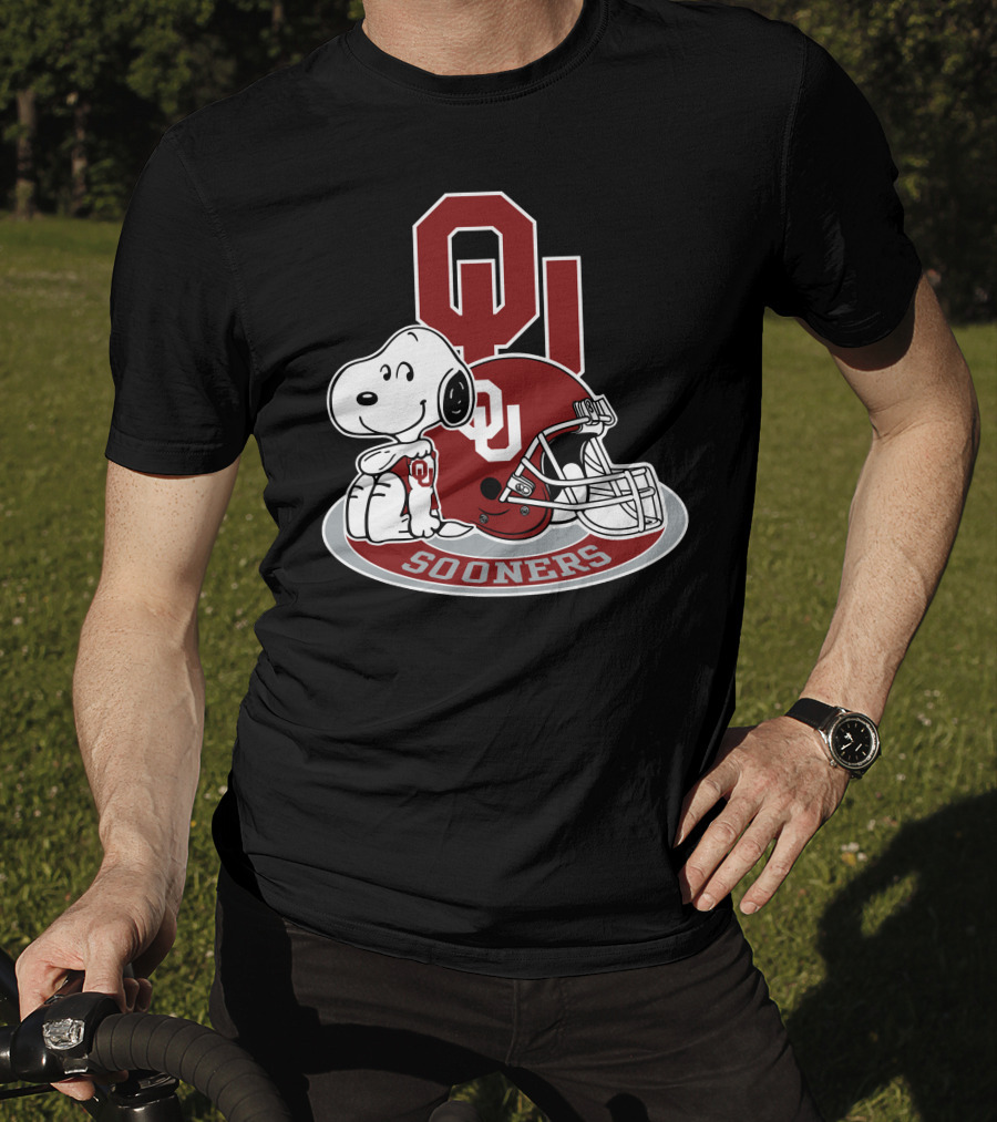 Oklahoma Sooners Snoopy Ou Helmet T-Shirt