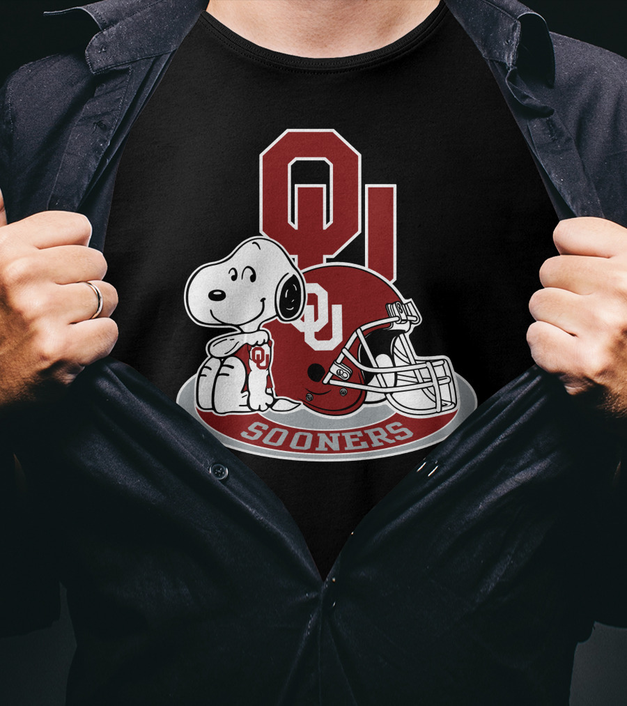 Oklahoma Sooners Snoopy Ou Helmet T-Shirt
