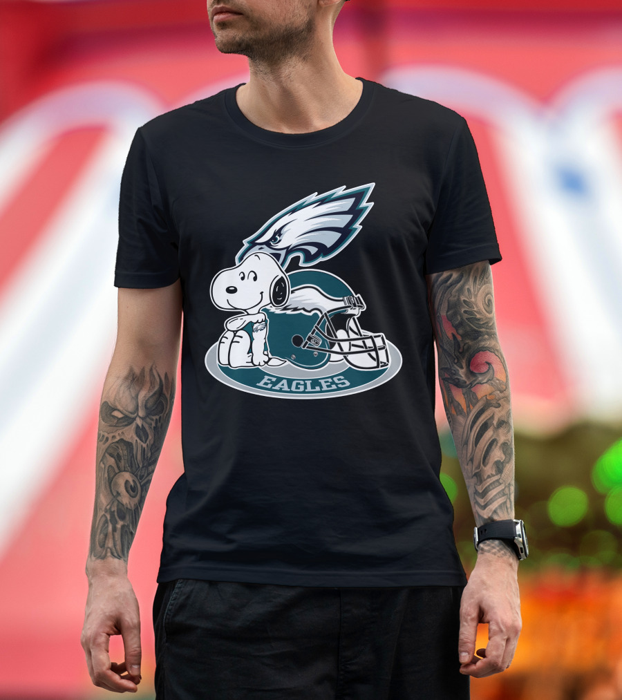 Philadelphia Eagles Snoopy Helmet T-Shirt