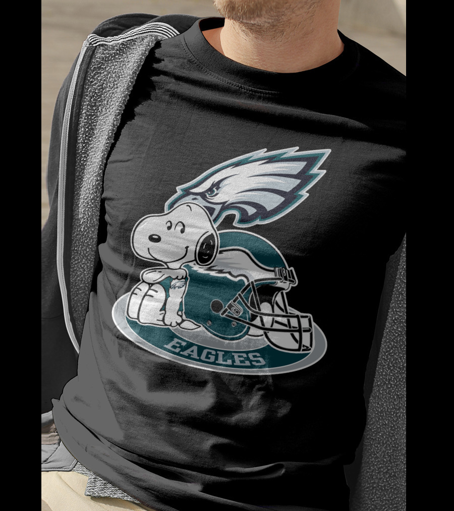 Philadelphia Eagles Snoopy Helmet T-Shirt