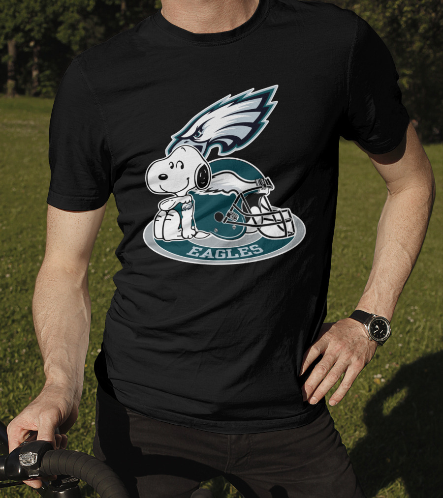 Philadelphia Eagles Snoopy Helmet T-Shirt