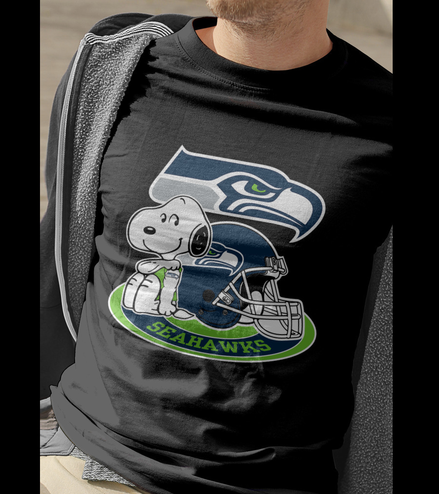 Snoopy Seattle Seahawks Helmet T-Shirt