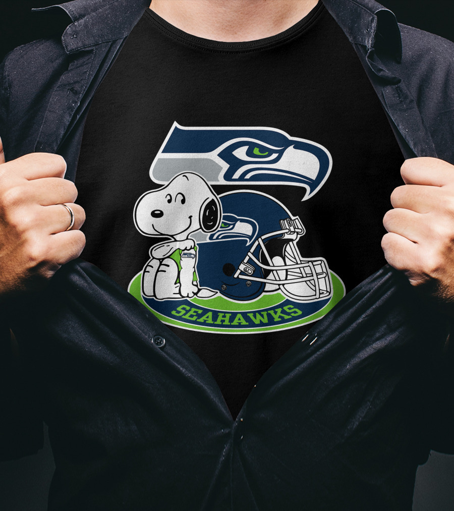 Snoopy Seattle Seahawks Helmet T-Shirt