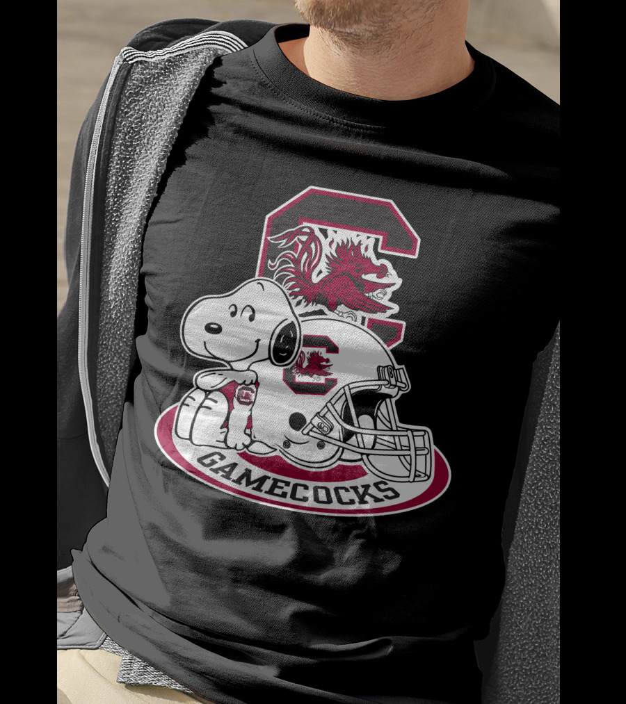 South Carolina Gamecocks Snoopy Football Helmet T-Shirt