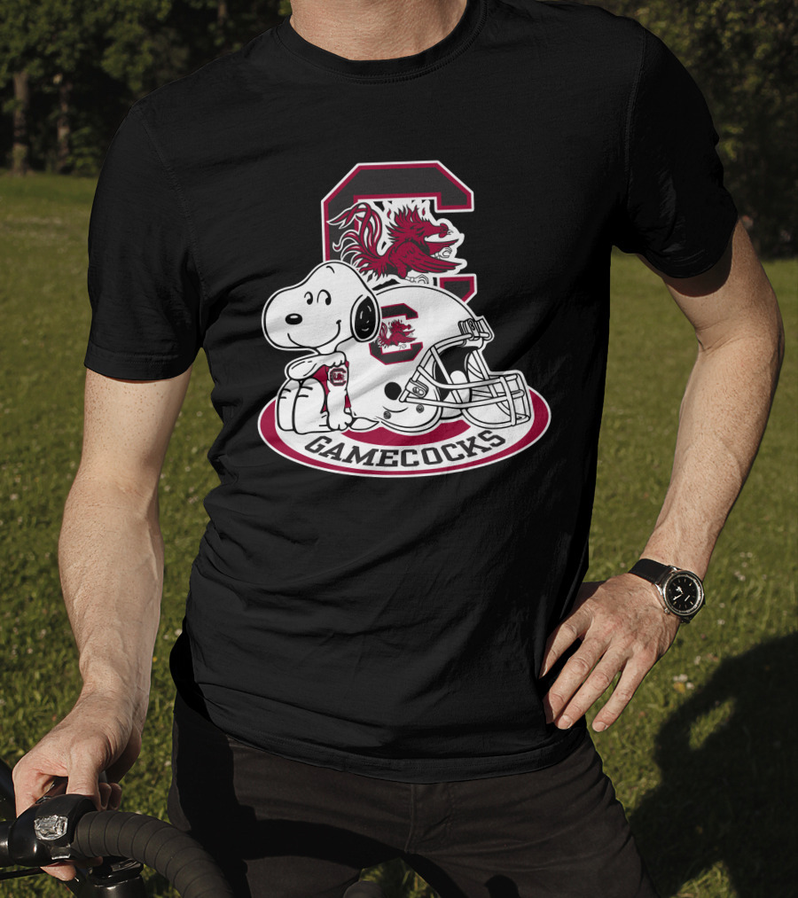 South Carolina Gamecocks Snoopy Football Helmet T-Shirt