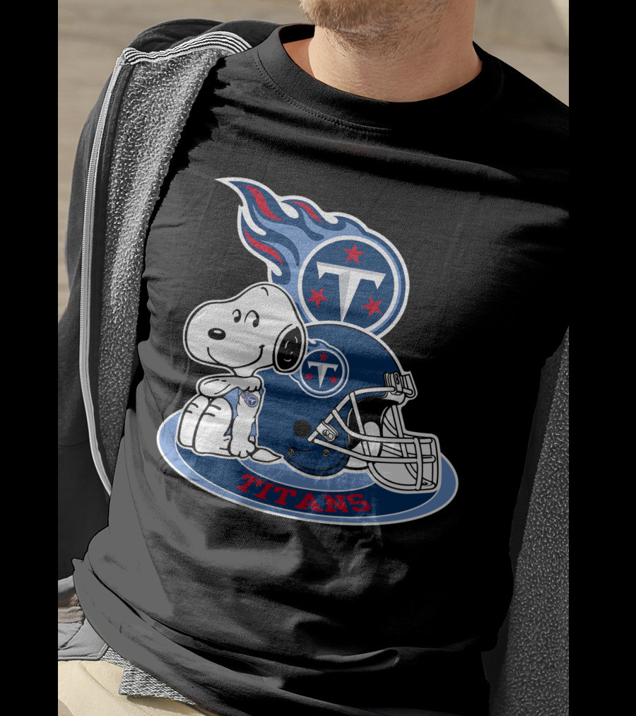 Tennessee Titans Snoopy Football Mascot T-Shirt