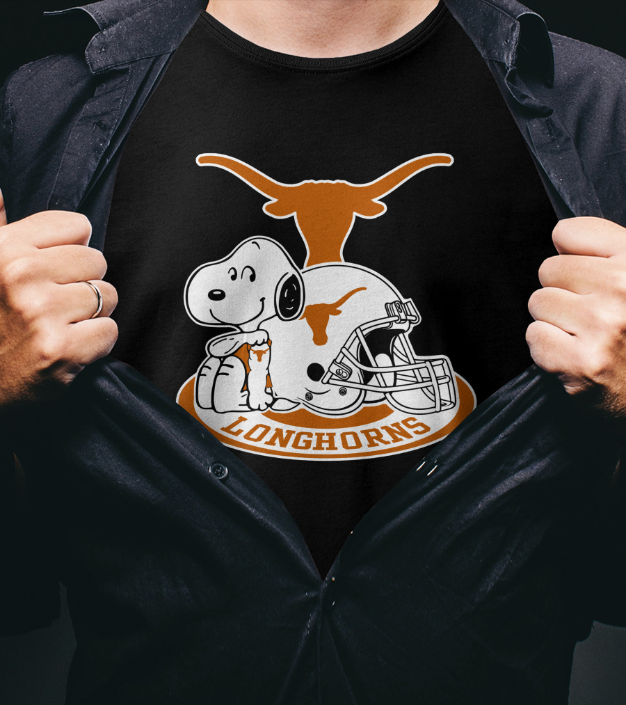 Texas Longhorns Snoopy Football Helmet T-Shirt