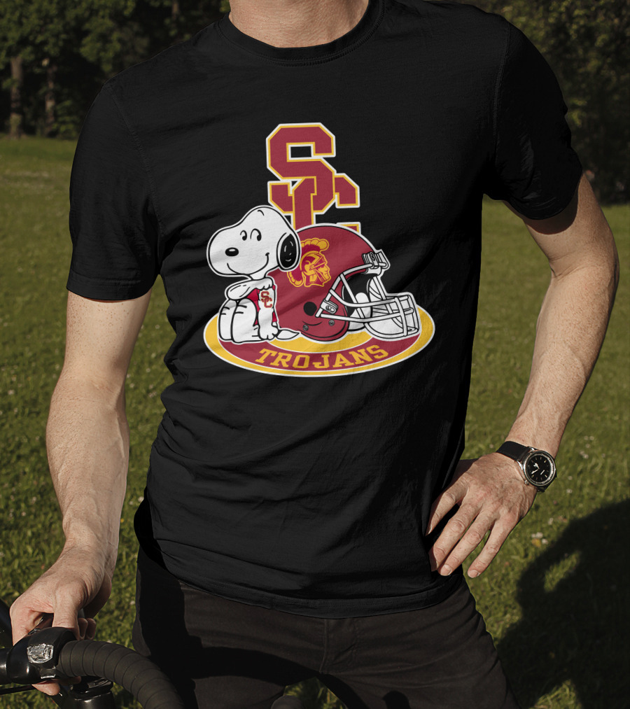 Usc Trojans Snoopy Football Helmet T-Shirt