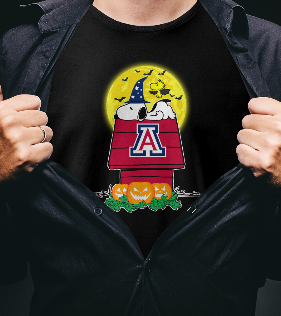 Arizona Wildcats Snoopy Halloween Moon Pumpkins Woodstock Doghouse T-Shirt