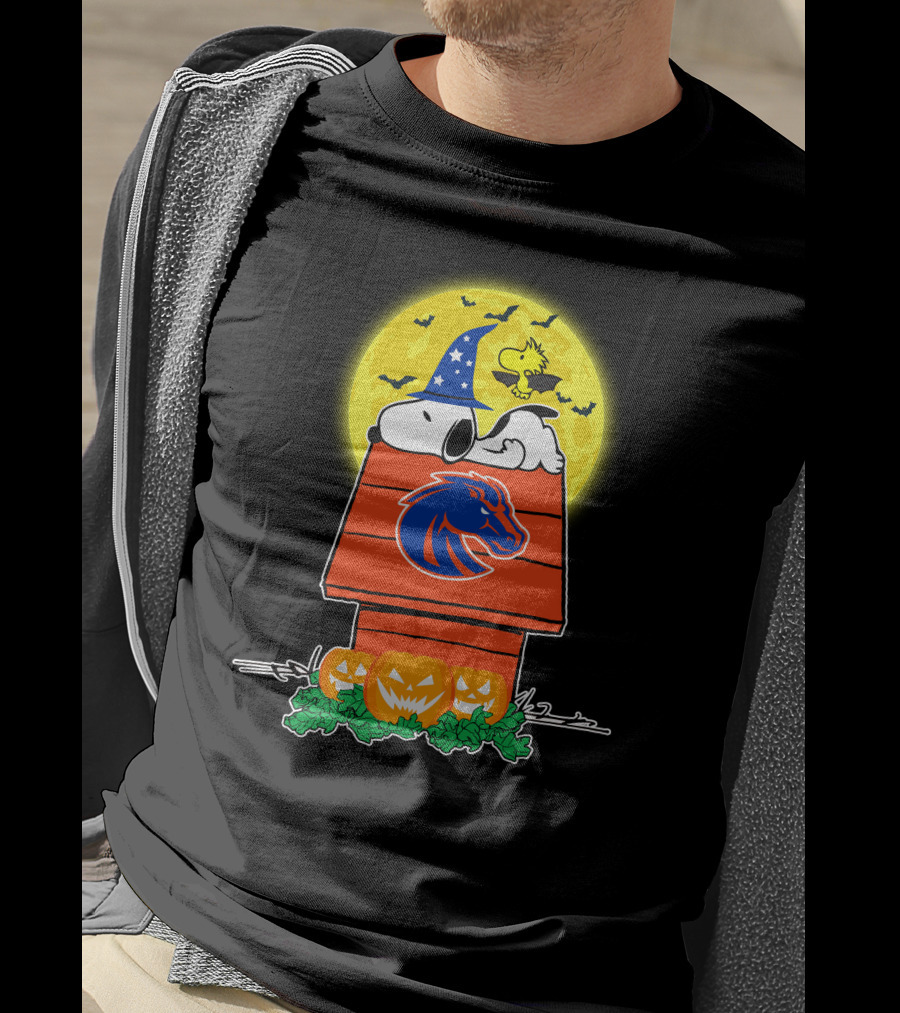 Boise State Broncos Snoopy Woodstock Halloween Pumpkins Moon Bats T-Shirt