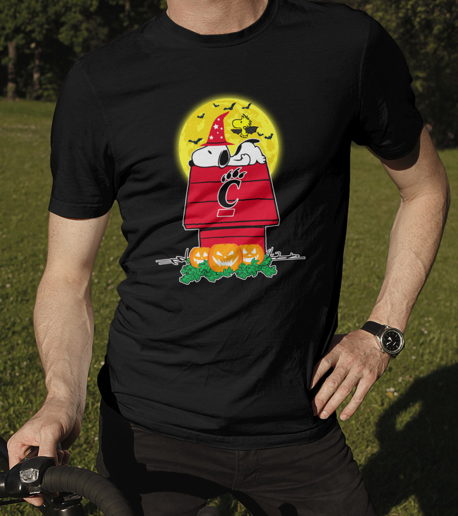 Cincinnati Bearcats Snoopy Woodstock Pumpkin Halloween T-Shirt