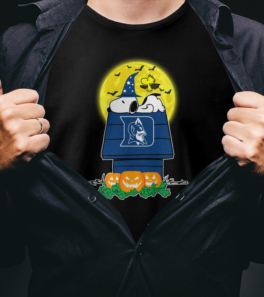 Duke Blue Devils Snoopy Halloween Pumpkins Moon Peanuts Woodstock T-Shirt