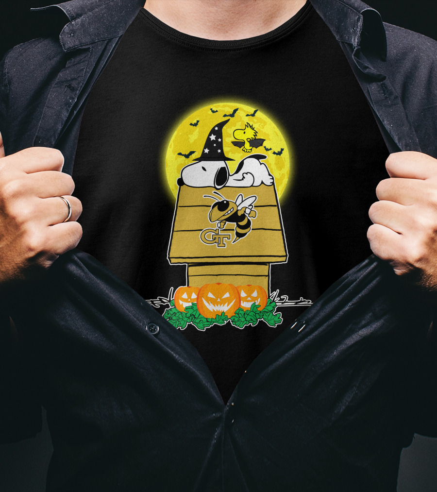 Georgia Tech Yellow Jackets Snoopy Woodstock Witch Hat Pumpkins Halloween Moon T-Shirt