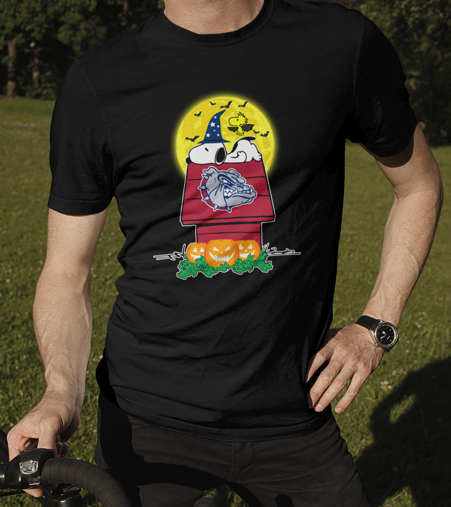Gonzaga Bulldogs Snoopy Woodstock Halloween Pumpkins Moon T-Shirt